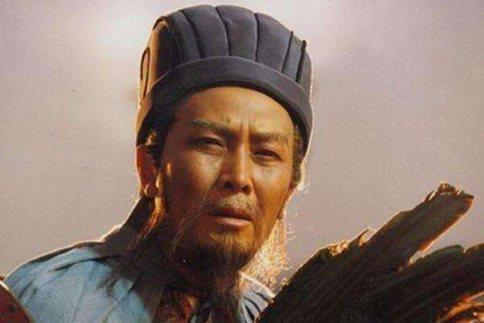 司马懿对阵诸葛亮只防不攻是怕诸葛亮么?