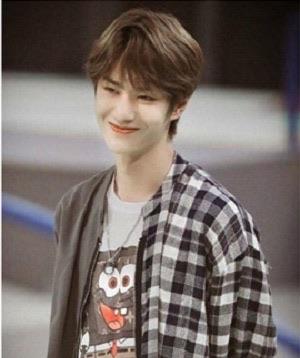 生活男生染头发什么颜色好看 男生染发颜色推荐色号  2