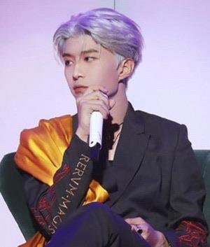 生活男生染头发什么颜色好看 男生染发颜色推荐色号  6