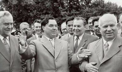 ​前苏联的过渡时期，有3位鲜为人知的领导人，他们分别是谁？