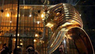 ​世界十大无价之宝，坦卡蒙黄金面居榜首，惊现埃及古墓！