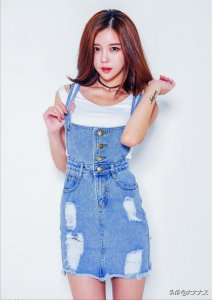 ​曾向王思聪讨薪2000万 性感主播尹素婉 天使的面容和妖娆的身材 组图