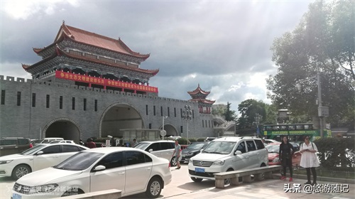 和我一起游曲靖——南城门：曲靖第一大景观及标志性建筑