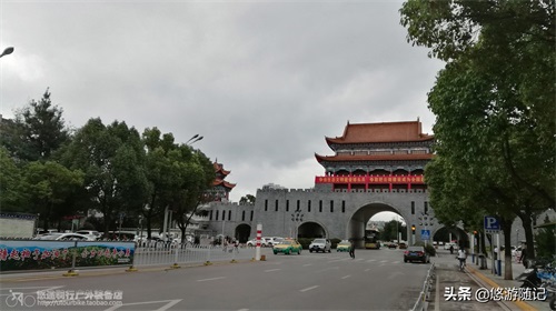 和我一起游曲靖——南城门：曲靖第一大景观及标志性建筑