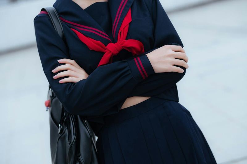 广东32岁女生和18岁男生谈恋爱,她还离异带娃:我就图他年轻 广东32岁女生和18岁男生谈恋爱,她还离异带娃:我就图他年轻