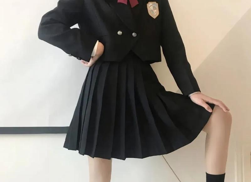 两个男生同时追你,该怎么选择呢 两个男生同时追你,该怎么选择呢