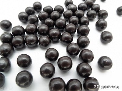 ​肾囊肿除了补肾，还要祛湿热，六味地黄丸配两味药，加速消除囊肿