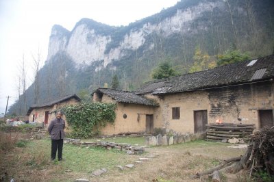 ​年代女强文《穿越七零做知青》，看女主玩转官场立志扶贫