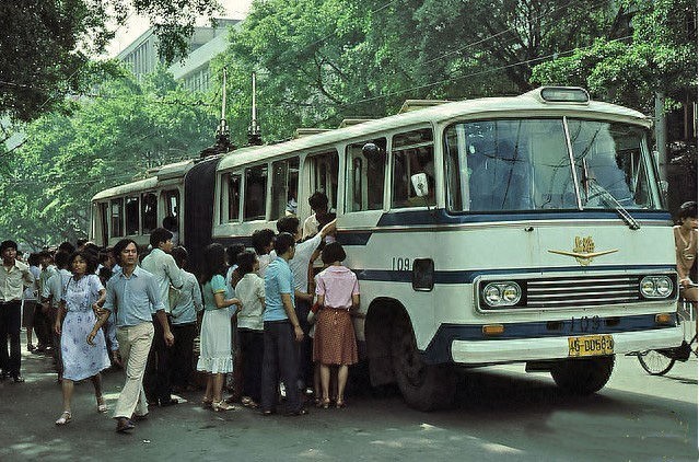 老沈阳们还记得无轨电车吗?